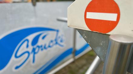 Nach dem Brand Anfang Februar: Das Sommerbad „Spucki“ in Lichterfelde bleibt geschlossen.