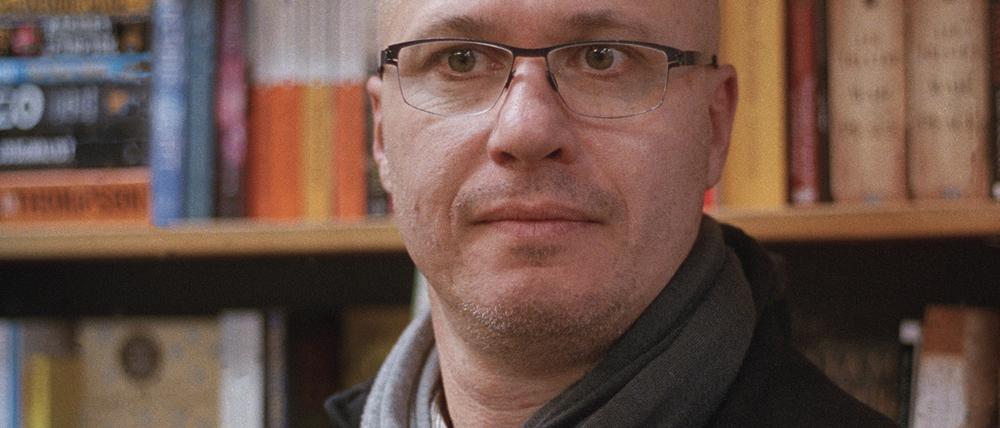 Aleksandar Hemon kam 1964 in Sarajevo zur Welt und lebt seit Beginn der neunziger Jahre in den USA.