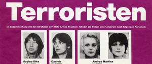 Terrorismus in Deutschland - Rote Armee Fraktion (RAF): Fahndungsplakat des BKA Wiesbaden nach Mitgliedern der RAF: Sabine Elke Callsen, Daniela Klette, Andrea Martina Klump, Barbara Meyer, Horst Ludwig Meyer, Christoph Eduard Seidler, Ernst Volker Staub - Oktober 1993
RAF290224