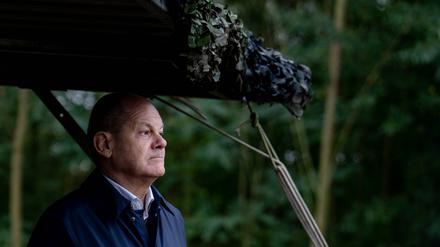 Bundeskanzler Olaf Scholz am 23. Oktober 2023 beim Besuch einer Bundeswehrkaserne in Köln.