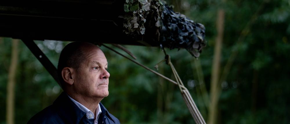 Bundeskanzler Olaf Scholz am 23. Oktober 2023 beim Besuch einer Bundeswehrkaserne in Köln.