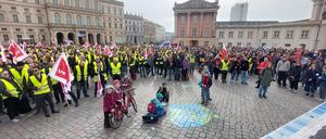 Kundgebung auf dem Alten Markt in Potsdam, Warnstreik, Verdi, Klimastreik