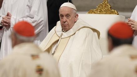 Kränkelt wieder. Papst Franziskus.