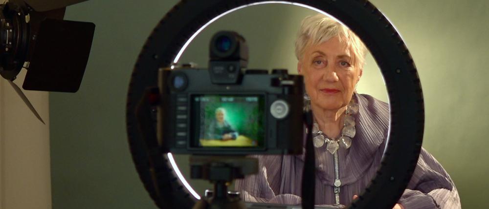 „Helke Sander: Aufräumen“ heißt der Dokumentarfilm von Claudia Richarz, in dem die Filmemacherin ihr Leben durchstöbert.
