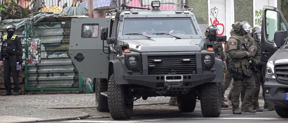 Der Panzerwagen des niedersächsischen Spezialeinsatzkommandos.
