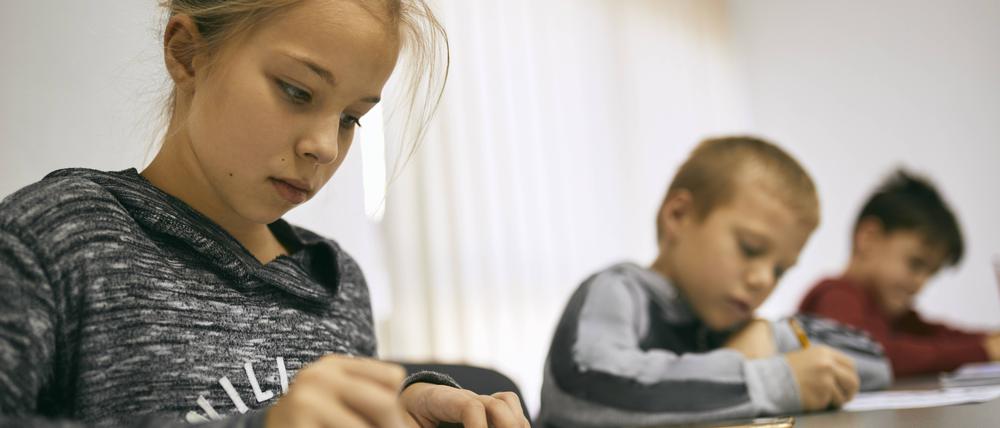 „Ungerecht“ sei die schlechte Versorgung der Schulen in Berzirken wie Marzahn-Hellerdorf, kritisiert Bezirkselternsprecher Norman Heise.
