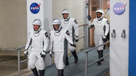 Michael Barratt, Dominick, Alexander Grebenkin und Jeanette Epps kurz vor dem Start in Cape Canaveral, Florida.