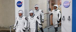 Michael Barratt, Dominick, Alexander Grebenkin und Jeanette Epps kurz vor dem Start in Cape Canaveral, Florida.