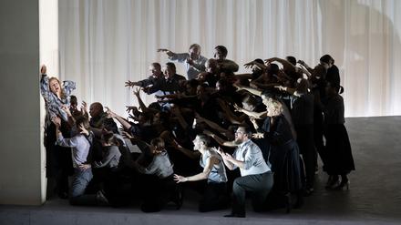 Hercules, Komische Oper, Credit: Monika Rittershaus.