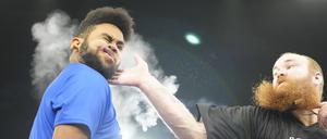 Es knallt – und tut weh. Das ist „Slap Fighting“.
