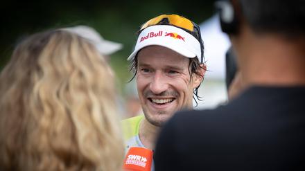 Der Ironman-Weltmeister Sebastian Kienle über die richtige Strategie für Langfristziele. Und was der Sport ihn für die Laufbahn nach der Triathlonkarriere gelehrt hat.