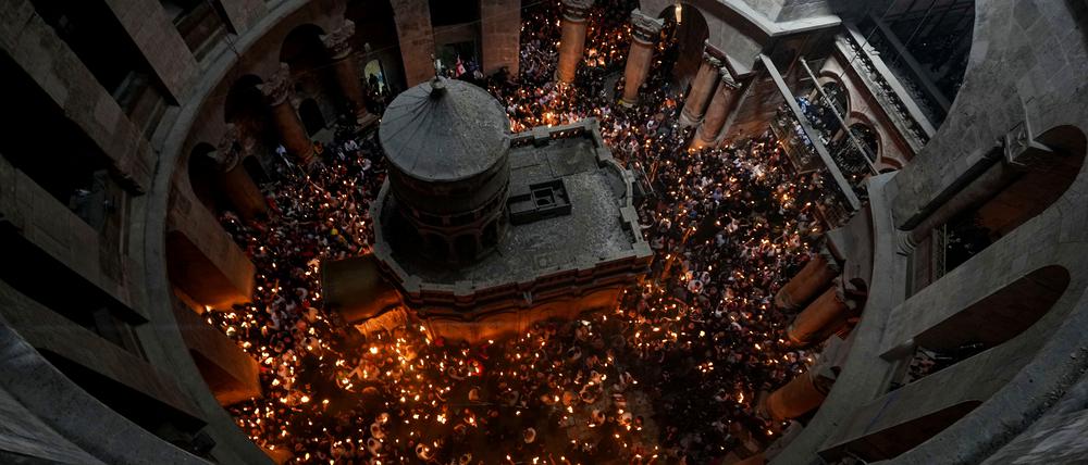Heilige Stätte: Für christliche Pilger ist ein Besuch der Grabeskirche ein Muss, in normalen Zeiten kommen viele.
