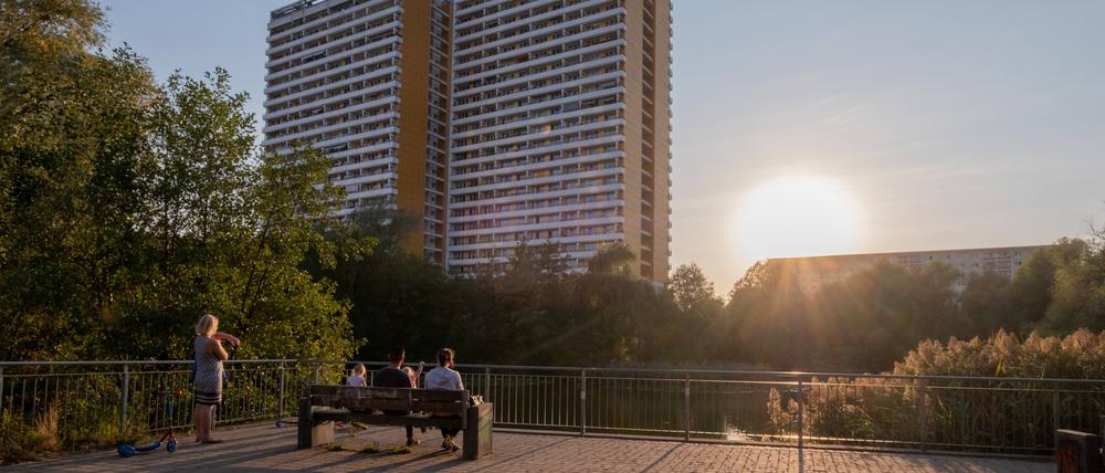 Marzahn, Hochhäuser am Springpfuhl.