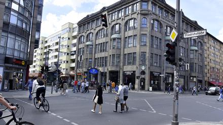  Das ehemalige Signa-Gebäude in der Friedrichstraße 210.