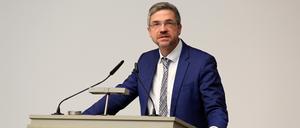 SVV (Stadtverordnetenversammlung) Potsdam.
Oberbürgermeister Mike Schubert.