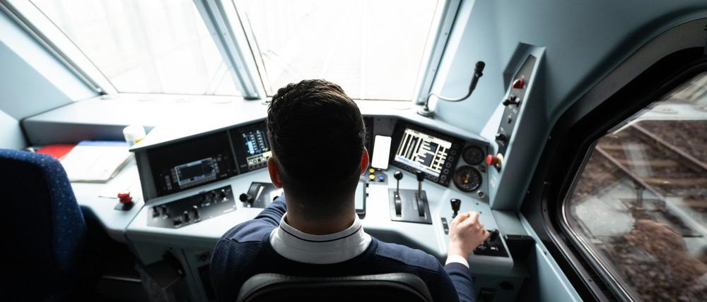 Traumjob? Bei der Bahn arbeiten 19.000 Lokführer.