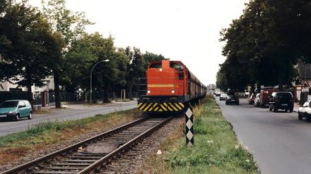 Früher waren auf der Johannisthaler Chaussee Kohlezüge unterwegs.
