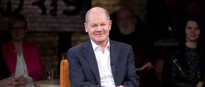 07.03.2024, Bremen: Olaf Scholz bei der Aufzeichnung der Radio Bremen Talkshow "3nach9". Die Sendung wird am 8. März ausgestrahlt. (zu dpa: «Bundeskanzler Olaf Scholz verrät seine Lieblingsrezepte») Foto: Sina Schuldt/dpa +++ dpa-Bildfunk +++
