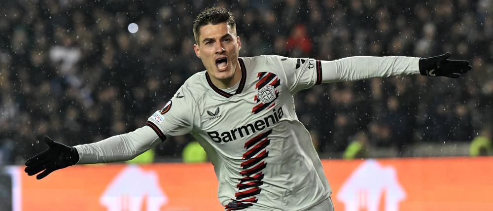 Leverkusens Patrik Schick bejubelt sein Tor zum 2:2. 