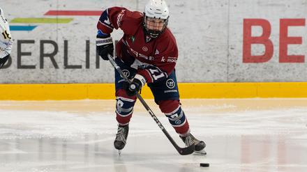 Eishockey ist ein energieintensiver Sport. Entsprechend werden Möglichkeiten gesucht, die Kosten zu senken.