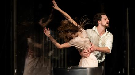 Im Klassiker „Café Müller“ zeigt sich, wie radikal die Choreografin Pina Bausch war.