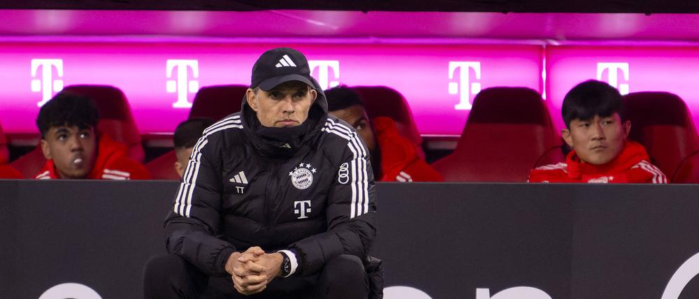 Thomas Tuchel wird gegen Mainz wahrscheinlich wieder im Sitzen coachen.