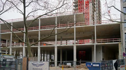 Auf der Baustelle des Großprojekts "Fürst" am Kurfürstendamm ruhen die Arbeiten seit dem Sommer 2023.