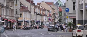 Die Kreuzung Friedrich-Ebert-Straße/Charlottenstraße wird bis 28. März für Schienenarbeiten vollgesperrt.