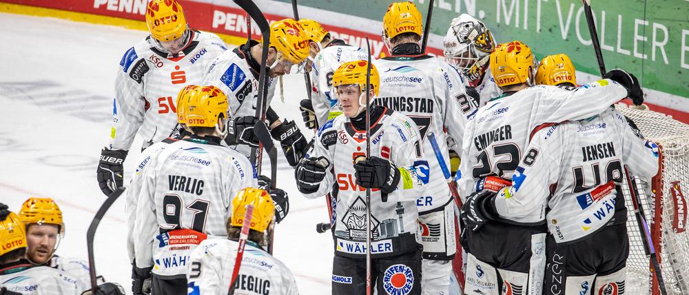 Mit Internationaltät erfolgreich. Das Team der Pinguins.