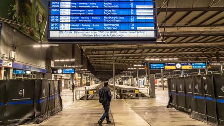 Vergebliches Warten auf den Zug: Am 7. und 8. März streikten die Lokführer 35 Stunden. 
