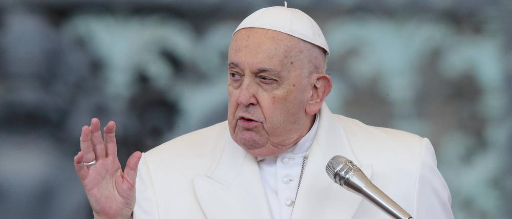 Papst Franziskus bei der Generalaudienz am 6. März 2024 im Vatikan.