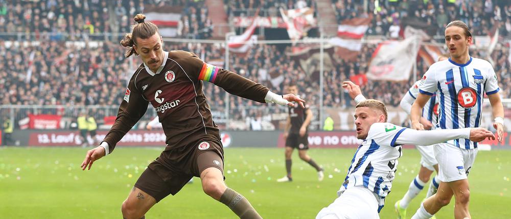 Hertha BSC (re. Marton Dardai) war gegen St. Pauli oftmals den berühmten Schritt zu spät.  