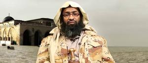 Dieses Bild von Anfang 2018 zeigt Chalid Batarfi in einem Propagandavideo von Al-Kaida. 