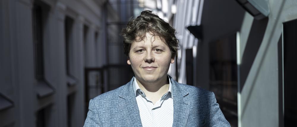 Der letttische Dirigent Aivis Greters debütierte am 10. März 2024 beim Deutschen Symphonie-Orchester Berlin