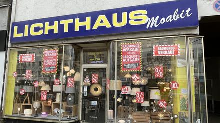 Räumungsverkauf im Lichthaus Moabit, bevor das Lampengeschäft schließt.