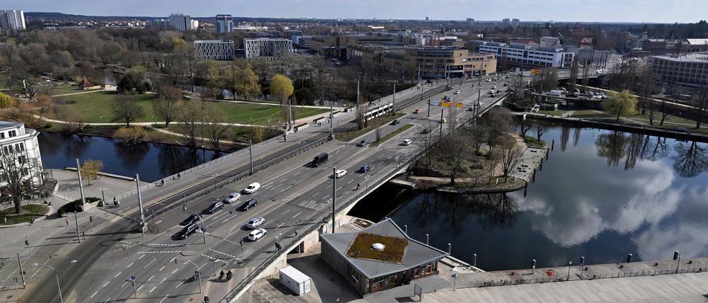 Die Lange Brücke in Potsdam - ein Bild aus dem März.