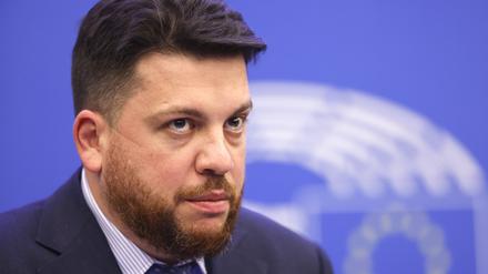 Leonid Wolkow, enger Mitarbeiter von Alexej Nawalny, im Europäischen Parlament.
