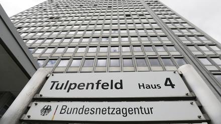 Der Sitz der Bundesnetzagentur in Bonn. Die Bundesnetzagentur stellt am 19. Mai ihren Jahresbericht vor. Die RegulierungsbehÃ¶rde ist fÃ¼r die Branchen Telekommunikation, Energie, Post und Eisenbahn zustÃ¤ndig. +++ dpa-Bildfunk +++