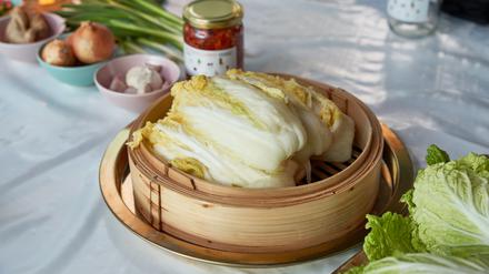 Kohl wird cool: Eingelegt mit Chilipaste ist Kimchi ein weltweites Phänomen geworden. 