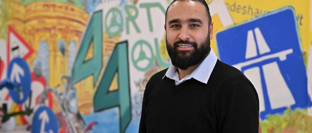 Potsdam, 12.03.2024, Lokales, Fadi El-Kabouli, Fahrschule Forty Four, Fahrschule 44, Zeppelinstraße 40, Zeppelinstrasse 40, Foto: Ottmar Winter PNN ACHTUNG: Foto ist ausschließlich für redaktionelle Berichterstattung der PNN und des TGSP! Eine kommerzielle Nutzung, z.B. Werbung, ist ausgeschlossen. Die Weitergabe an nicht autorisierte Dritte, insbesondere eine weitergehende Vermarktung über Bilddatenbanken, ist unzulässig.