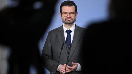 Marco Buschmann (FDP), Bundesminister der Justiz, hat ein Gesetz für weniger Bürokratie vorgelegt.