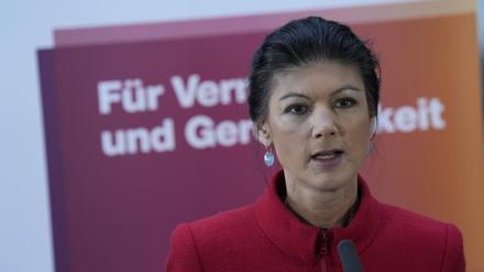 Sahra Wagenknecht bei einer Pressekonferenz. 