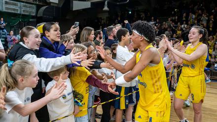 Begeisterung bei den Fans für Albas Basketballerinnen