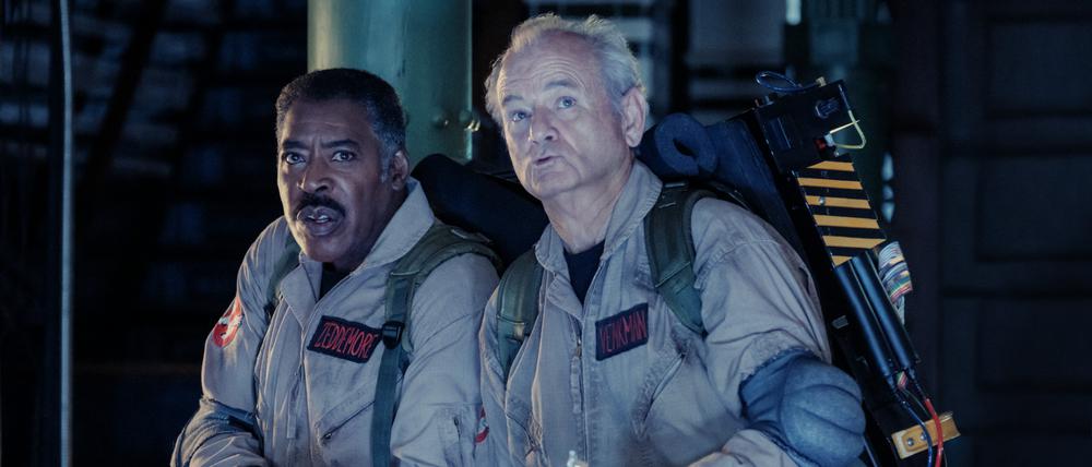 Geisterjäger kennen keinen Ruhestand. Winston (Ernie Hudson) und Peter (Bill Murray).
