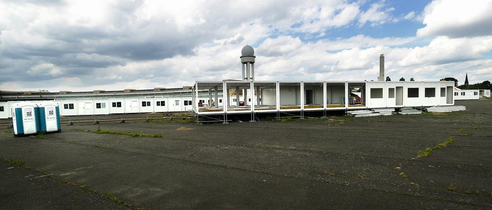 „Tempohome“ Containerunterkünfte für Flüchtlinge auf dem Gelände des ehemaligen Flughafens Berlin Tempelhof.