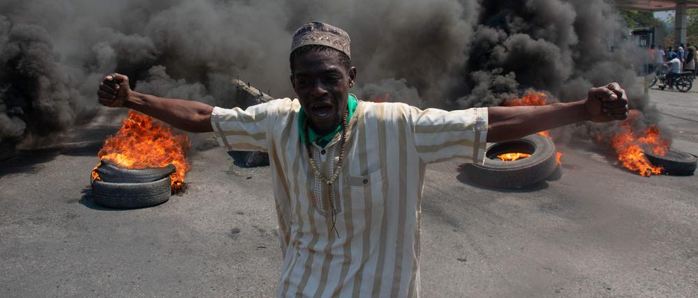 Ein Demonstrant in Port-au-Prince