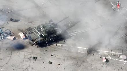 Ein Panzer der russischen Partisanen