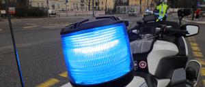 Blaulicht, Polizei, Polizeibericht, Einsatz, Symbolbild