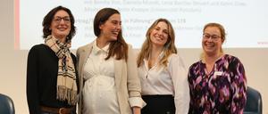 Potsdamer Gründerinnen erzählen von ihrem Weg bei der Veranstaltung „Frauen auf dem Weg 2024: Mut. Macht. Zukunft.“. Beim Talk „Frauen in Gründung“ mit: Benita Yon, Daniela Mundt, Lena Barclay-Steuart und Katrin Zinke (v.l.)