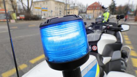 Blaulicht, Polizei, Polizeibericht, Einsatz, Symbolbild